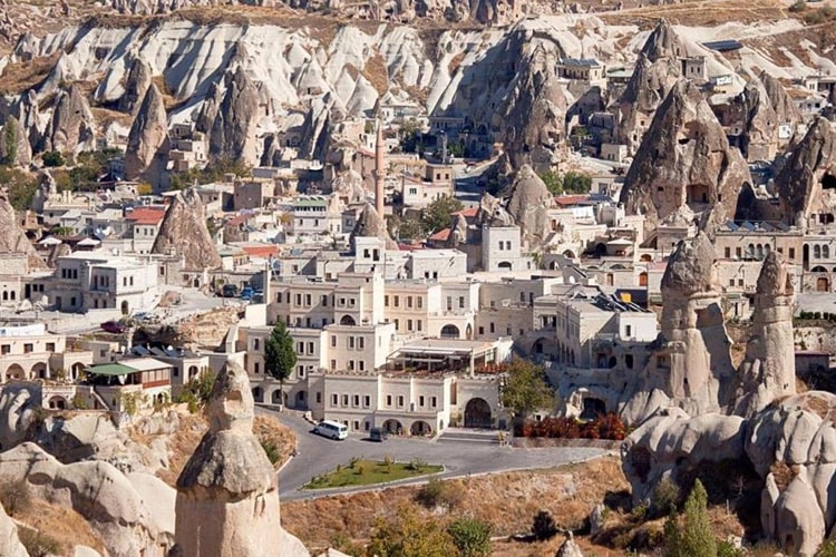 ISTANBUL & CAPPADOCIA A JOURNEY THROUGH TIME & LANDSCAPE - Gallery Image 2